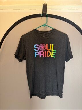 Soul Pride SoulCycle Graphic Tee - Charcoal Gray Rainbow Print